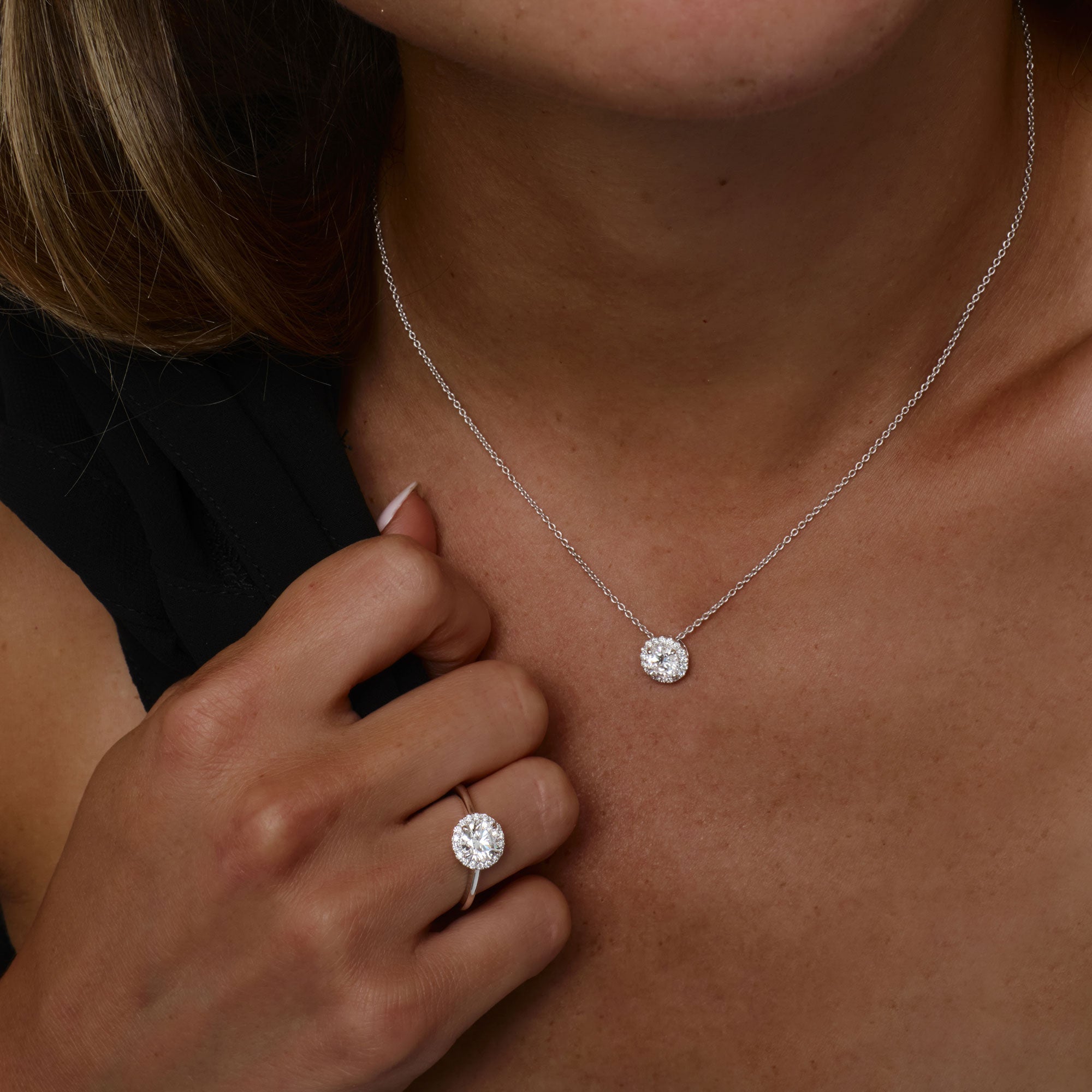 OBFJ1366 - 0.90 ctw 14K Halo Setting Round Brilliant Cut Lab Grown Diamond Necklace - Ana 4