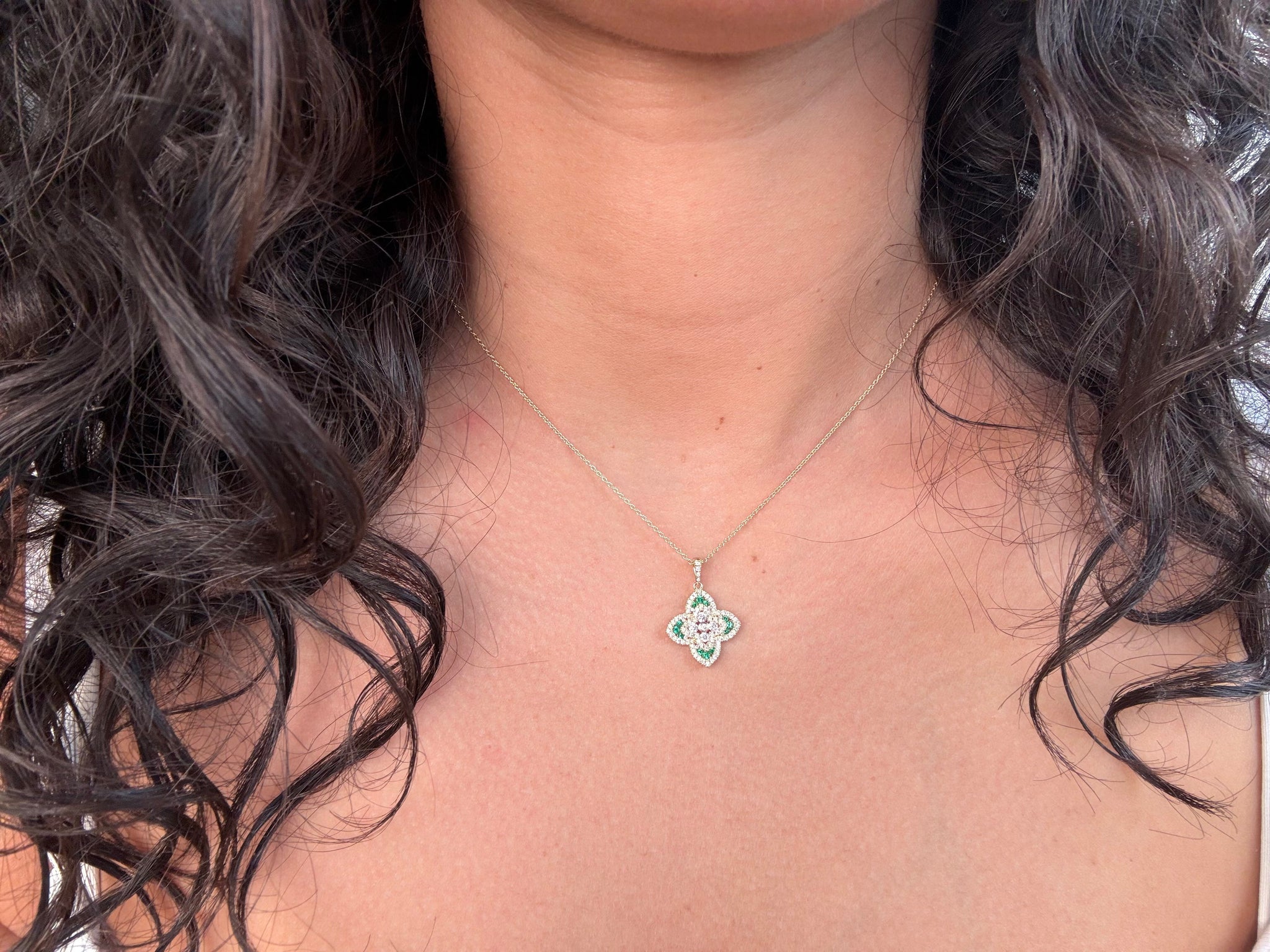 OBFJ0061 - 14k Gold Diamond and Emerald Flower Charm 8