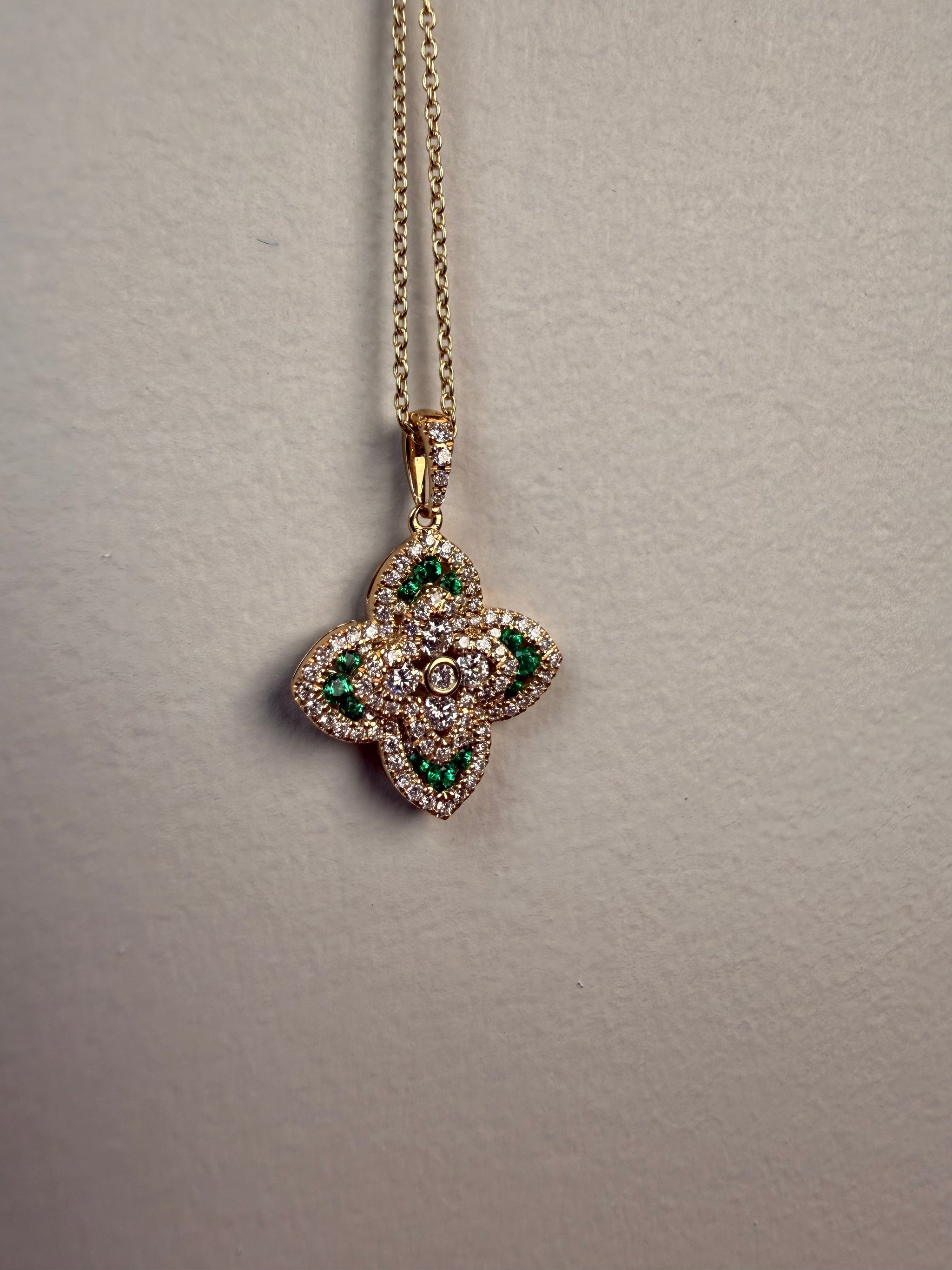 OBFJ0061 - 14k Gold Diamond and Emerald Flower Charm 3