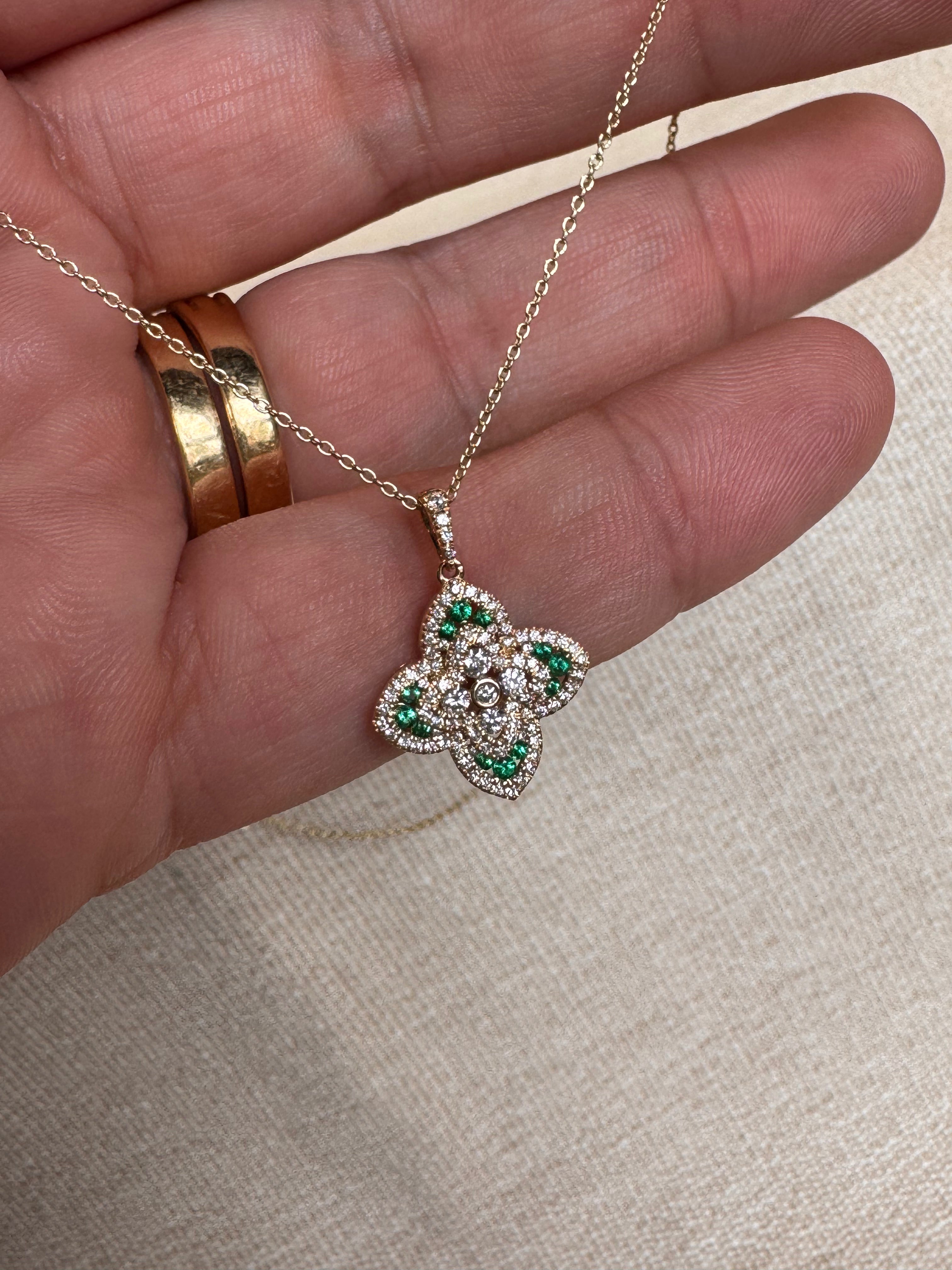 OBFJ0061 - 14k Gold Diamond and Emerald Flower Charm 4