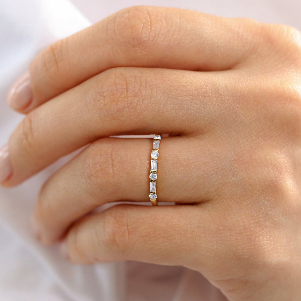 OBFJ1801 - 14K Alternating Baguette and Round Diamond Wedding Ring 5