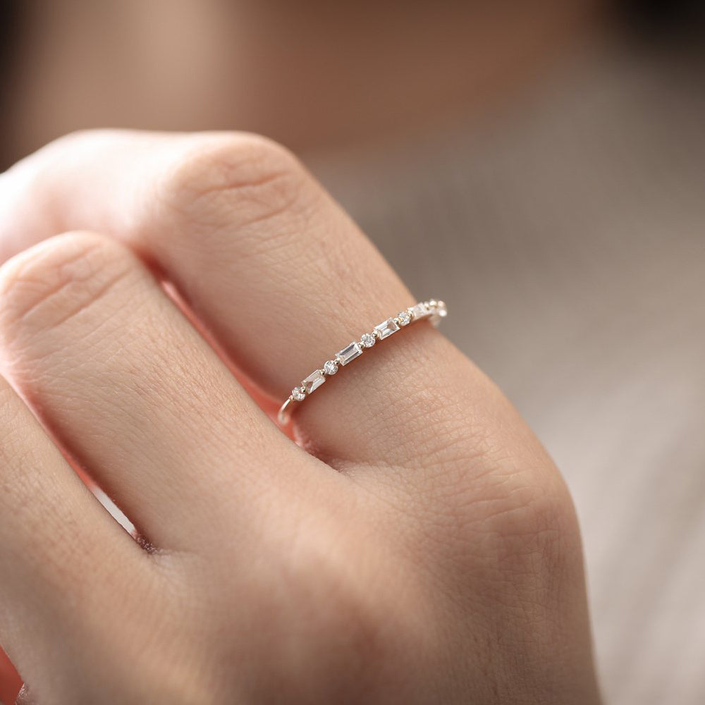 OBFJ1440 - 14K Baguette and Round Diamond Ring 3