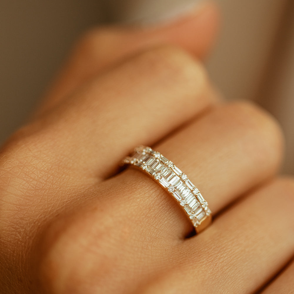 OBFJ1899 - 14K Baguette & Round Diamond Wedding Band 2