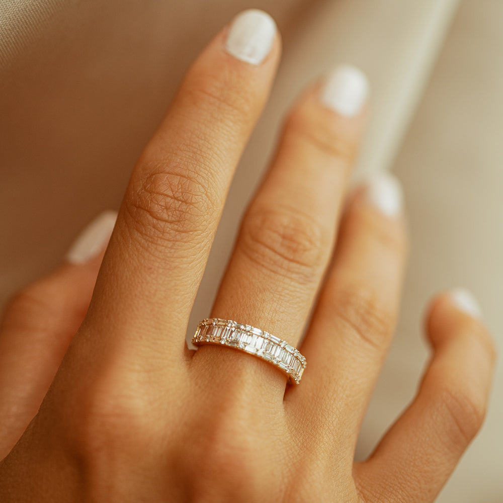 OBFJ1899 - 14K Baguette & Round Diamond Wedding Band 5