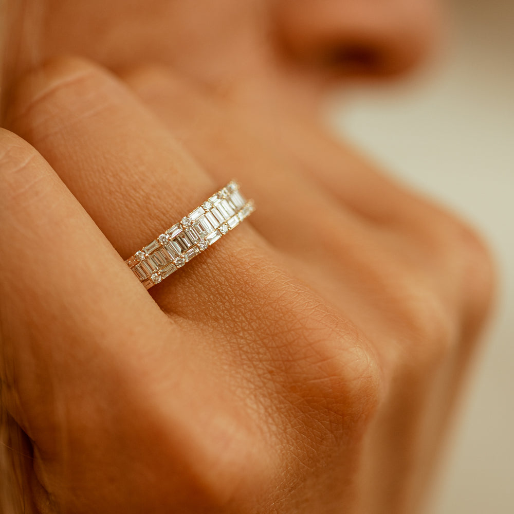 OBFJ1899 - 14K Baguette & Round Diamond Wedding Band 4