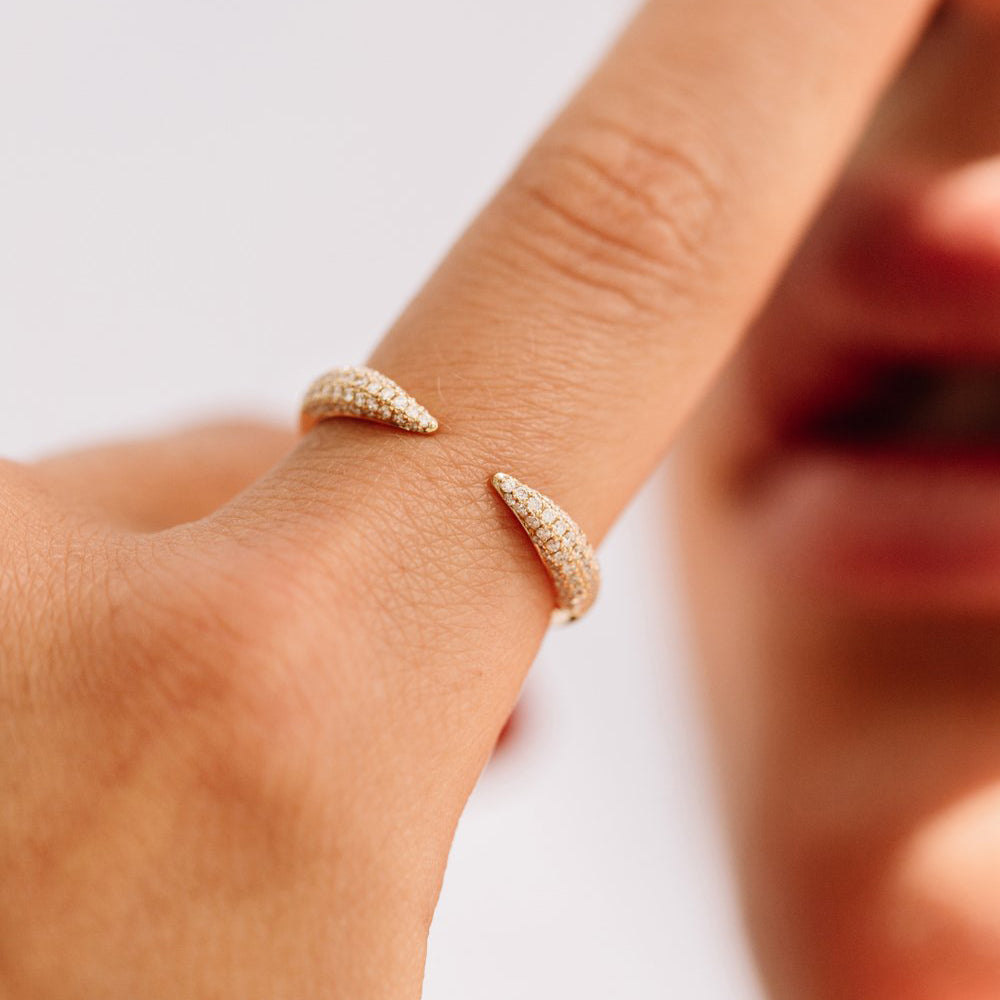 OBFJ1948 - 14k Diamond Claw Ring 3