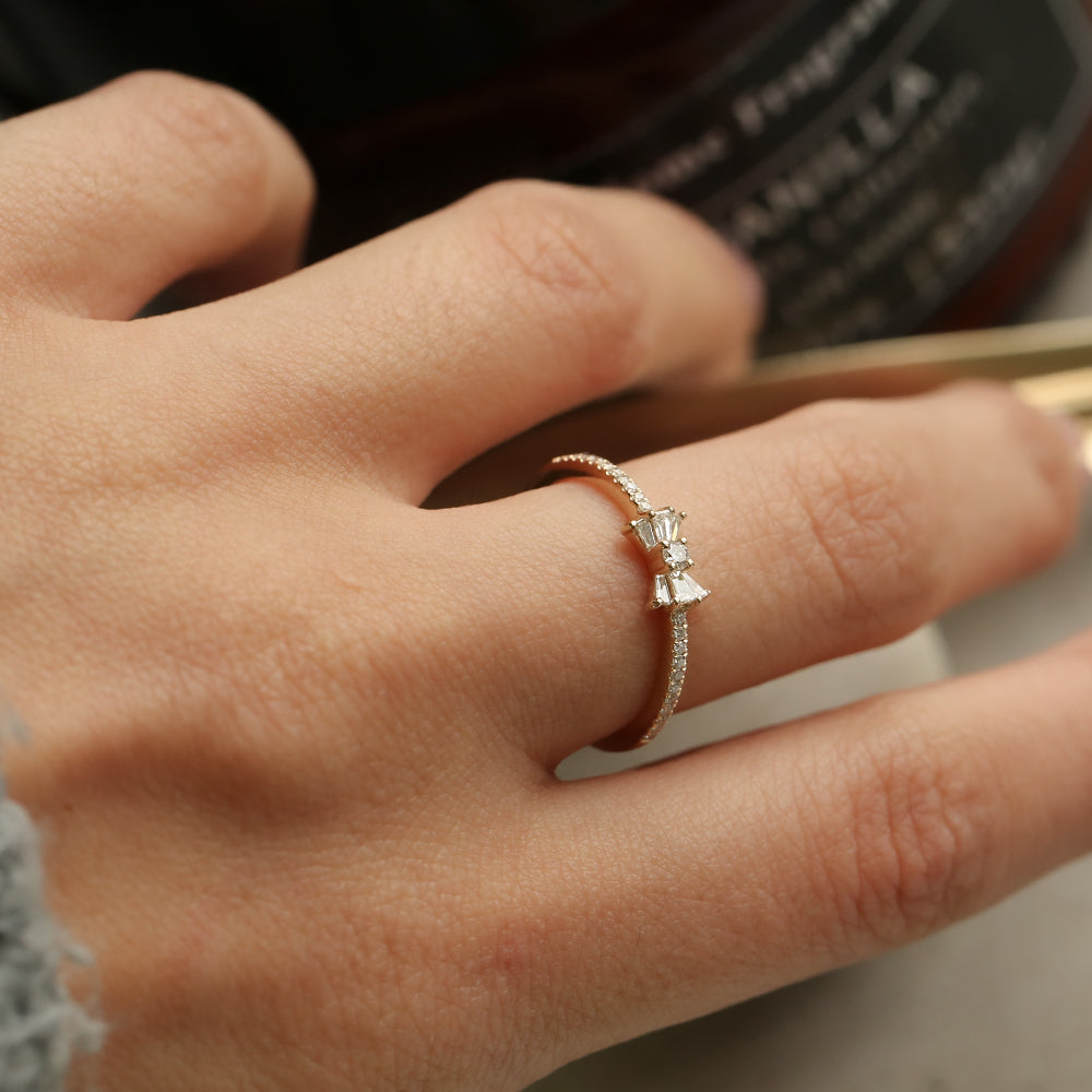 OBFJ2197 - 14k Baguette and Round Diamond Bow Ring 2