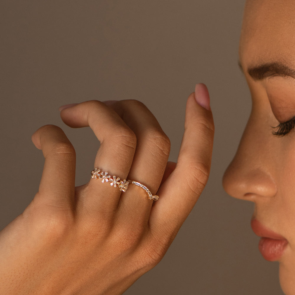 OBFJ2199 - 14k Baguette and Round Diamond Chevron Ring 4