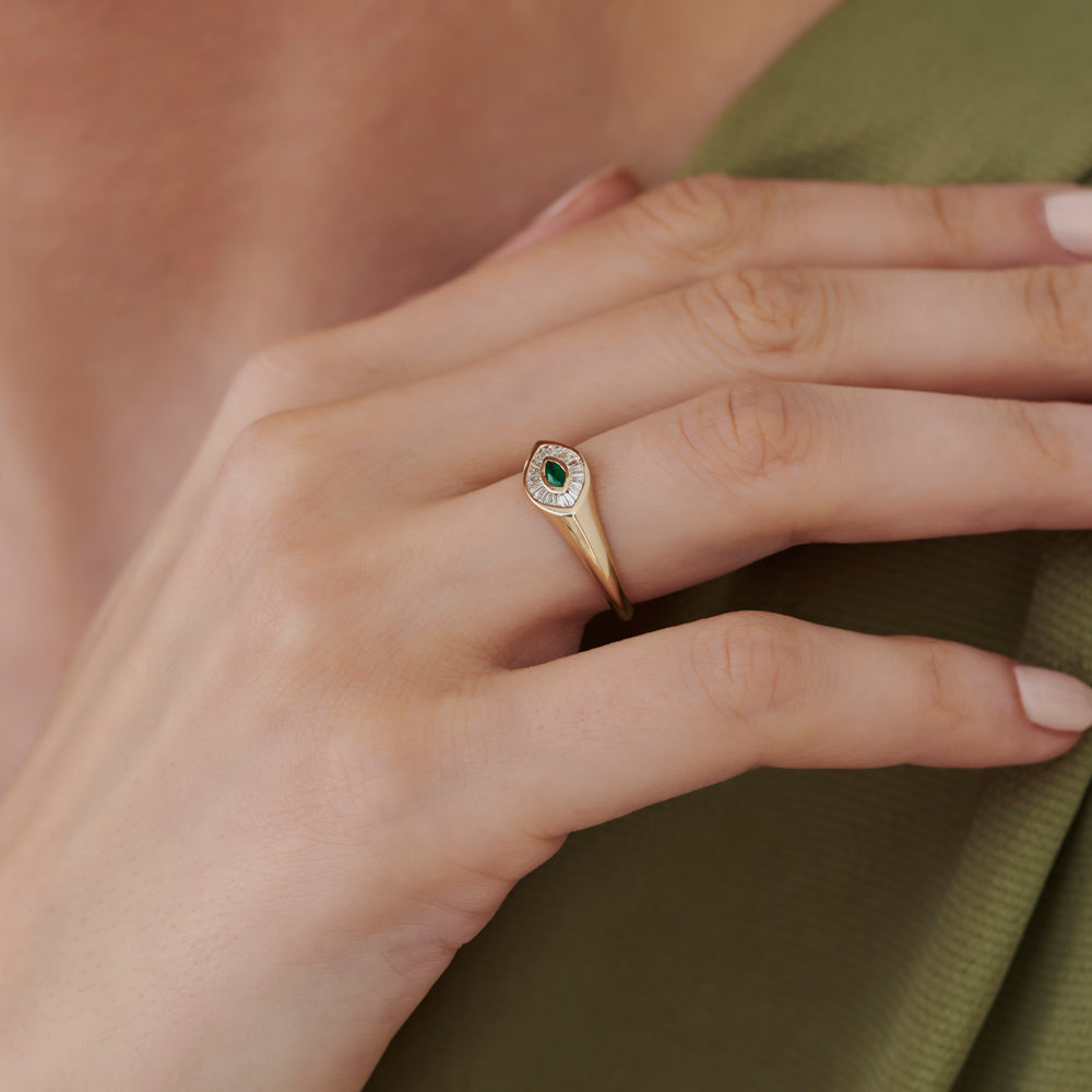 OBFJ1552 - 14k Marquise Shaped Emerald and Baguette Diamond Ring 3