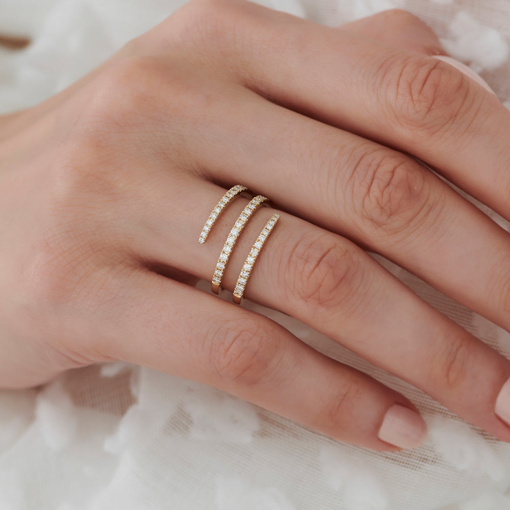 OBFJ1534 - 14k Diamond Spiral Ring 2