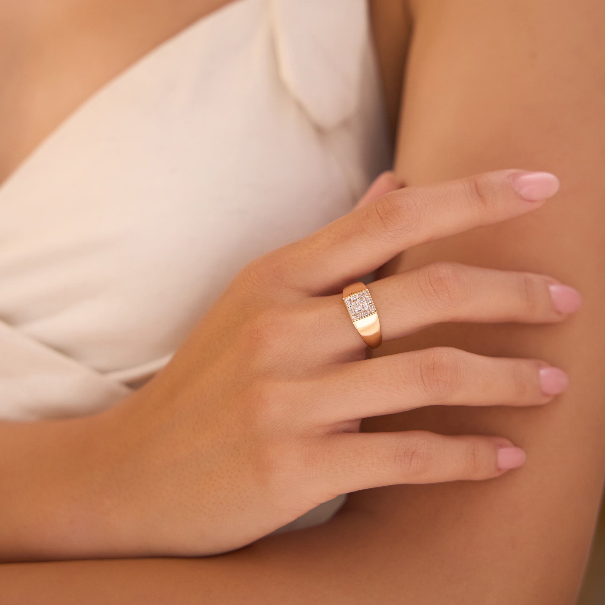 OBFJ0935 - 14k Square Illusion Setting Baguette Pinky Ring 3
