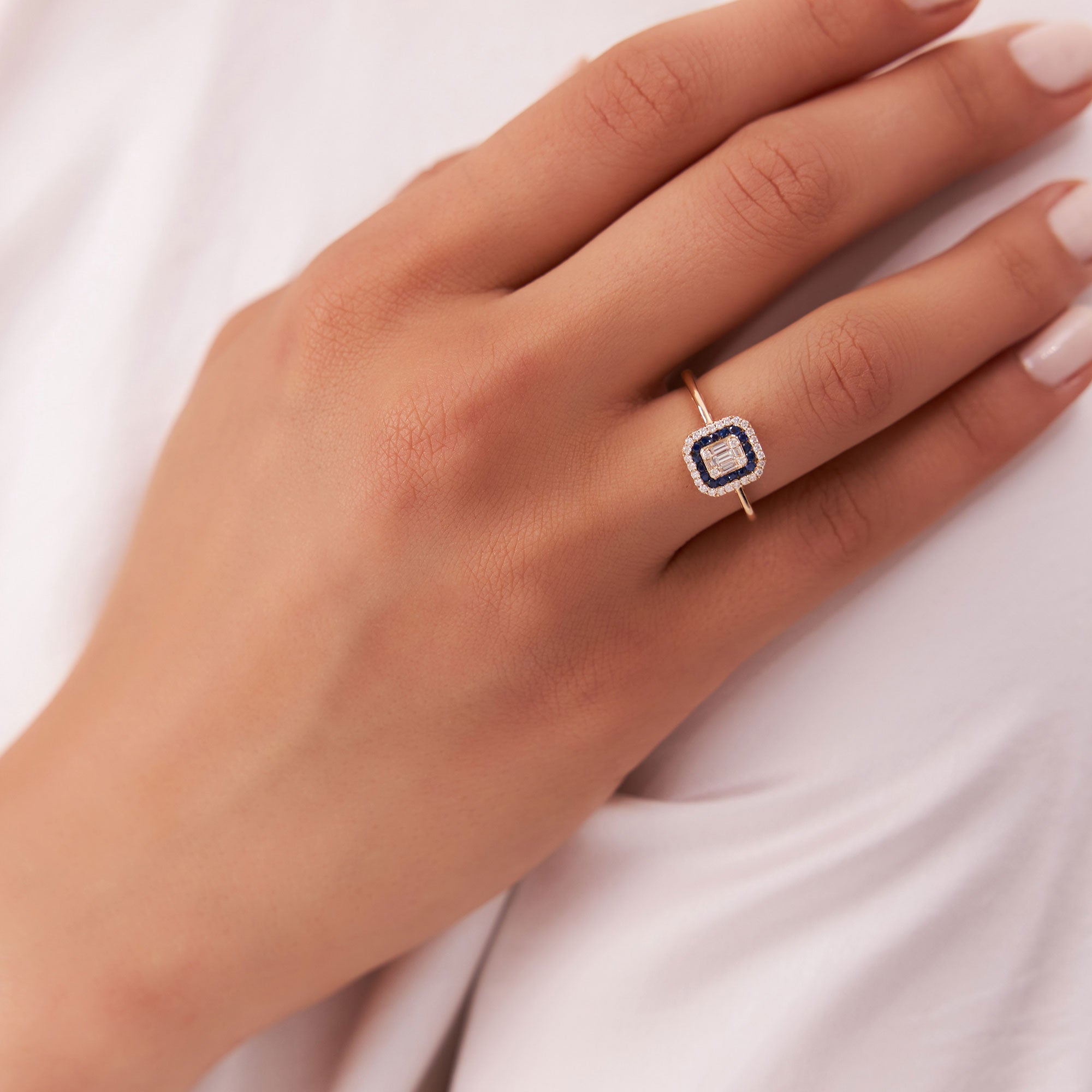 OBFJ1099 - 14k Baguette and Round Sapphire Ring with Halo Setting 5