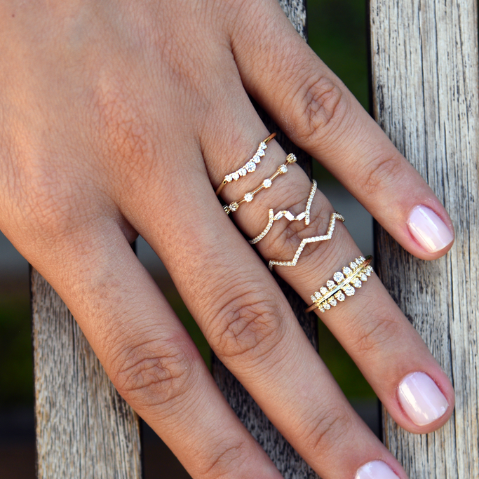 OBFJ1629 - 14K Gold Curved Diamond Ring 4
