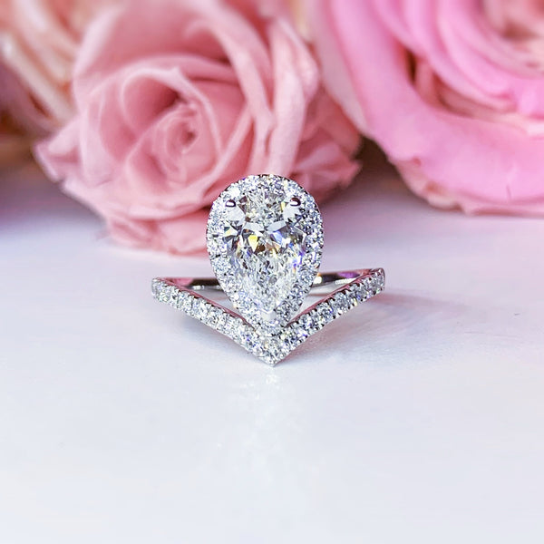 Pear Halo V Shape Diamond Engagement Ring [Setting Only] - LGR084s
