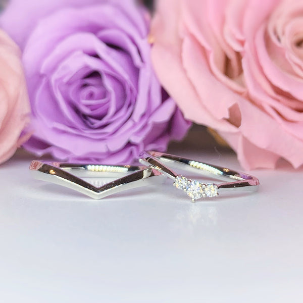 V Shape Couple Diamond Wedding Ring Set - WM29