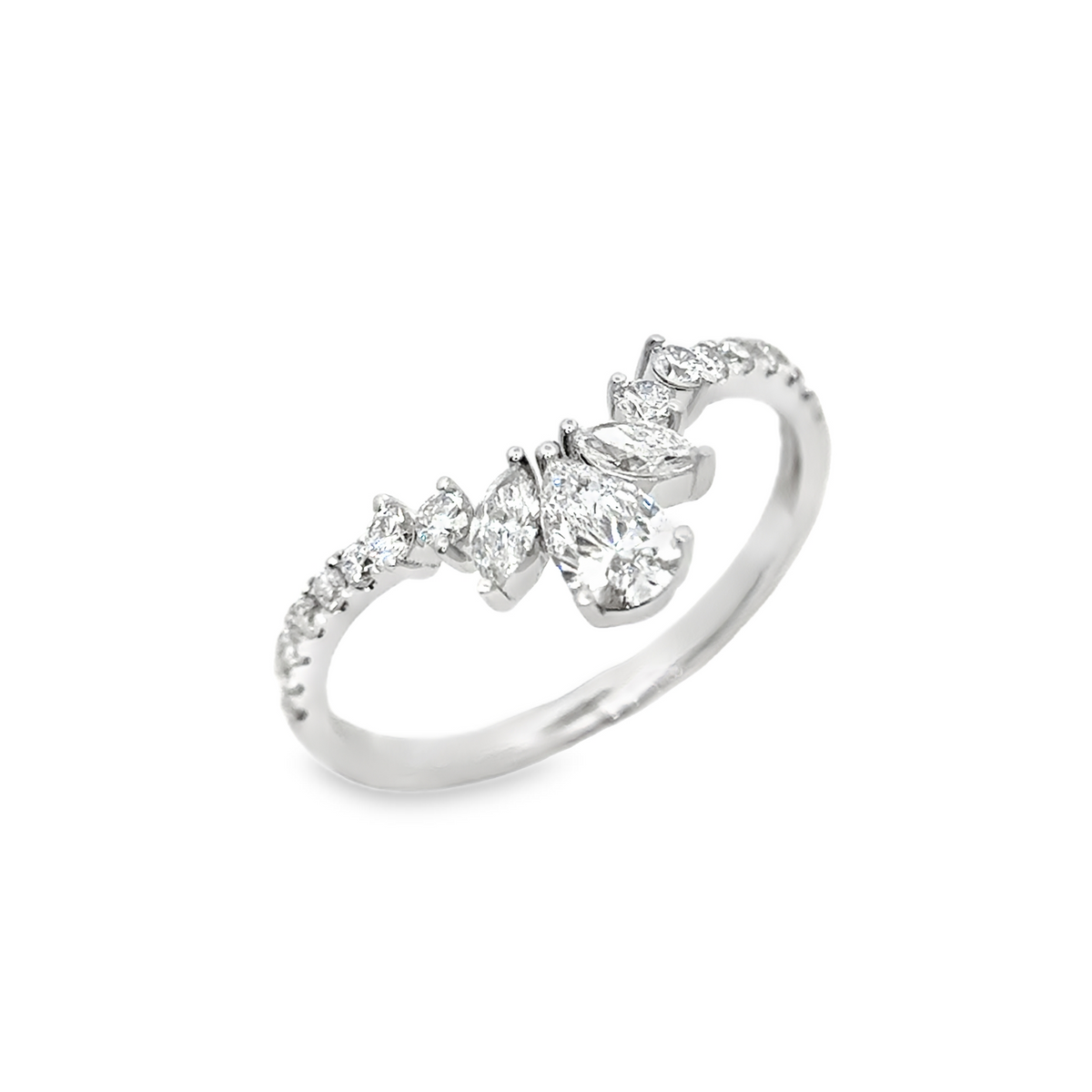 LBB006 - V-Shaped Pear at Round Lab Diamond Wedding Ring