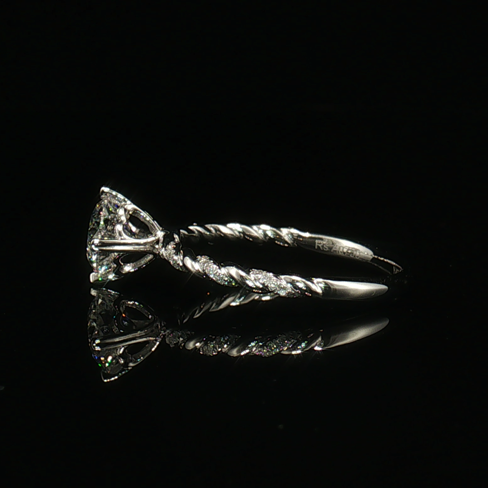 LGT0612 - Setting Only Round Diamond Twisted Pavé Engagement Ring