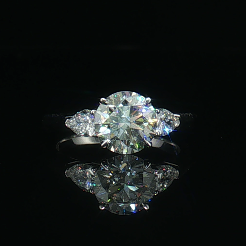 LGT0632 - [Setting Only] Pear Side Stones Three Stone Engagement Ring