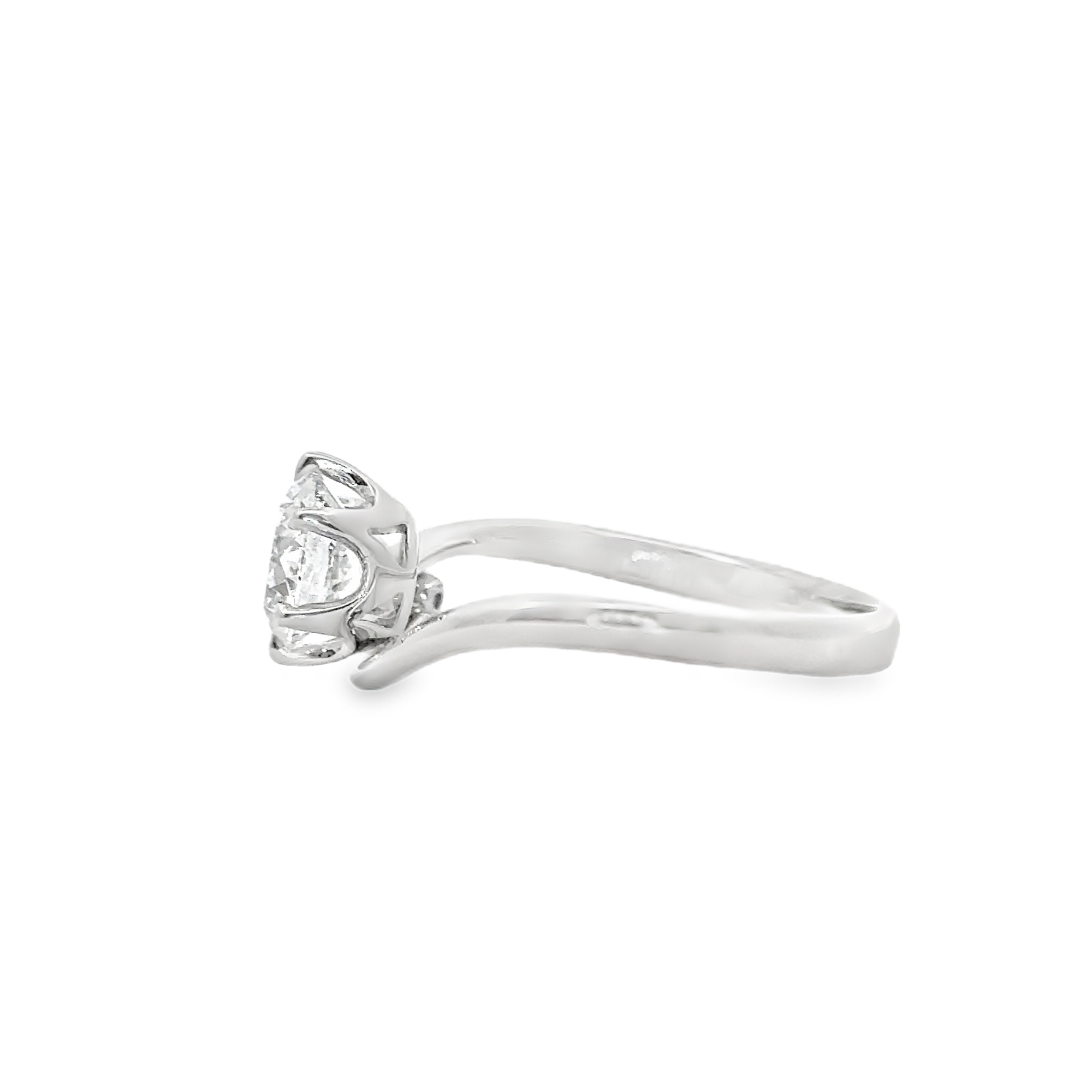 LGT201 - [戒托 Lamang] Twist Side Stone Diamond Engagement Ring