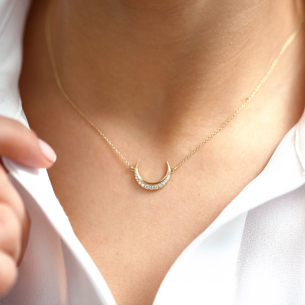 OBFJ1648 - 14K Gold Diamond Crescent Moon Necklace 4