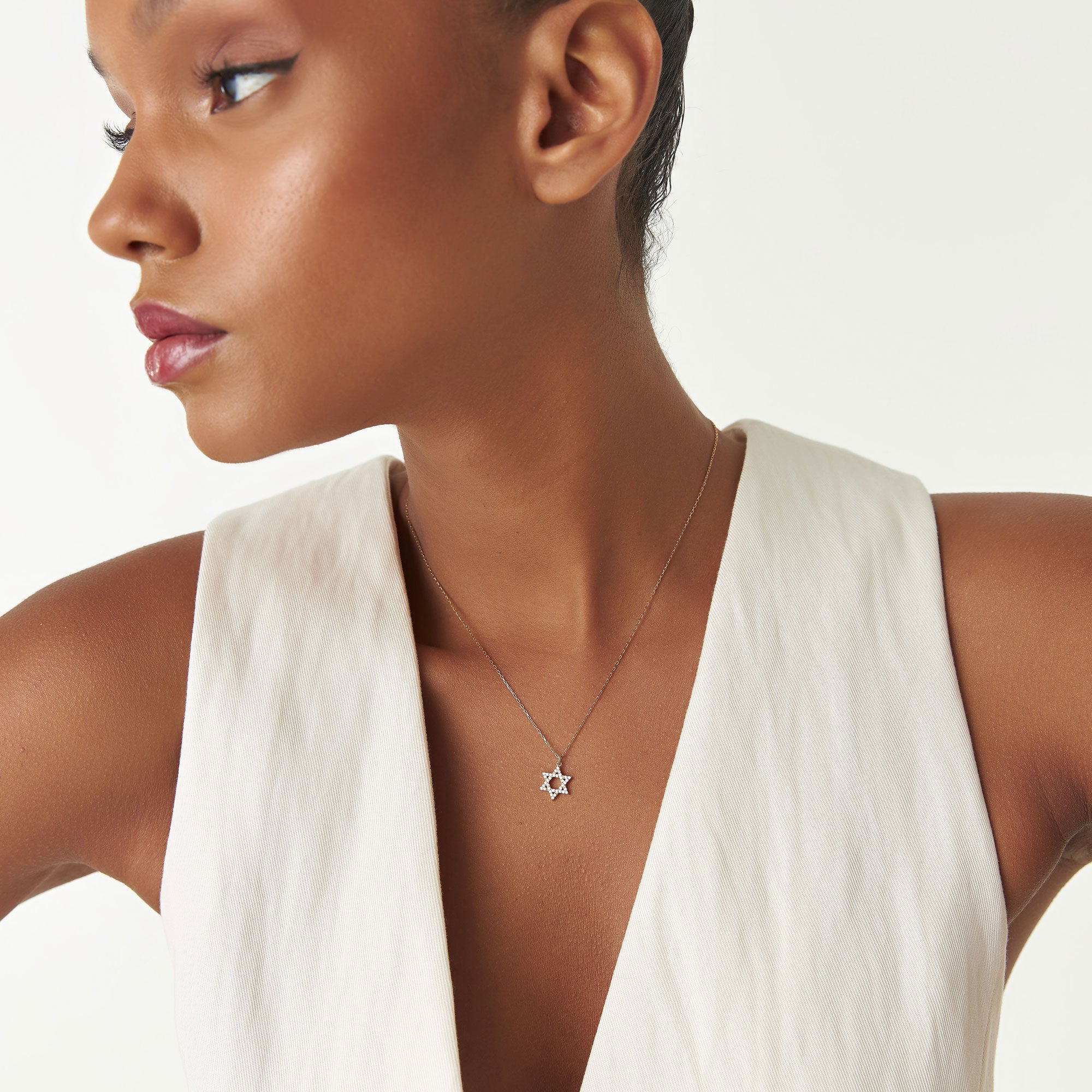 OBFJ1372 - 14k Star of David Round Diamond Necklace 3