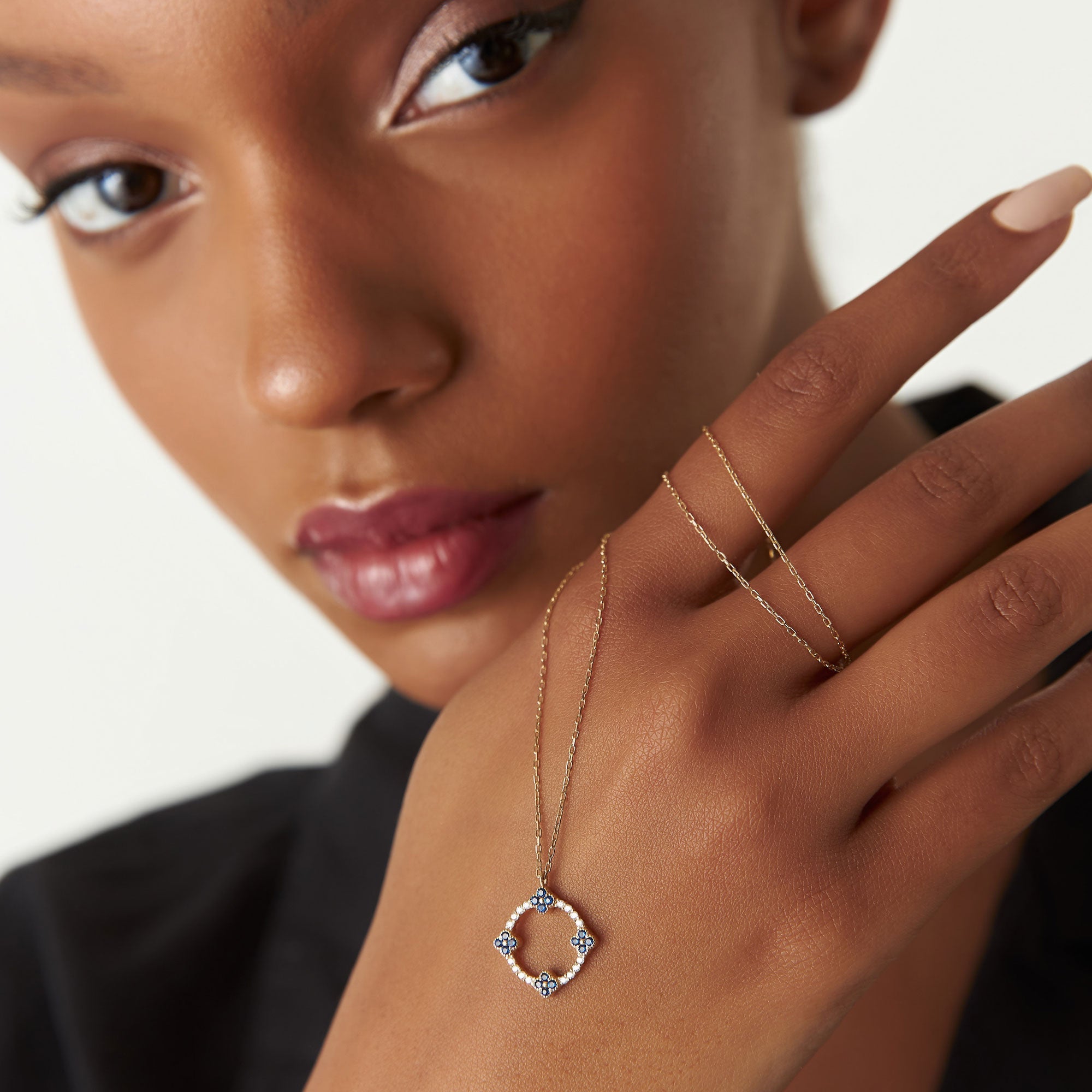 OBFJ1357 - 14k Diamond and Sapphire Clover Necklace 2