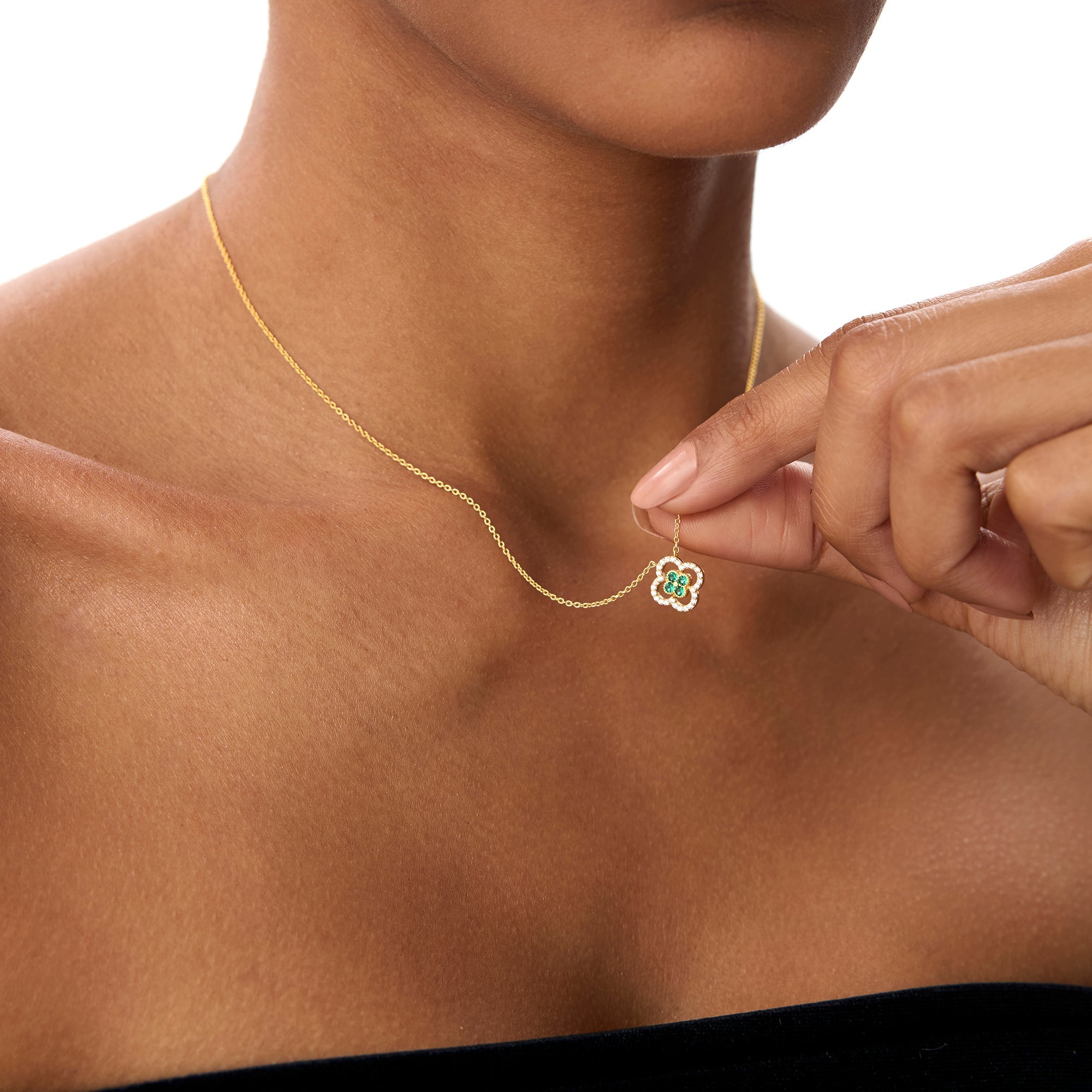 OBFJ0909 - 14k Emerald Clover Necklace in Halo Setting 3