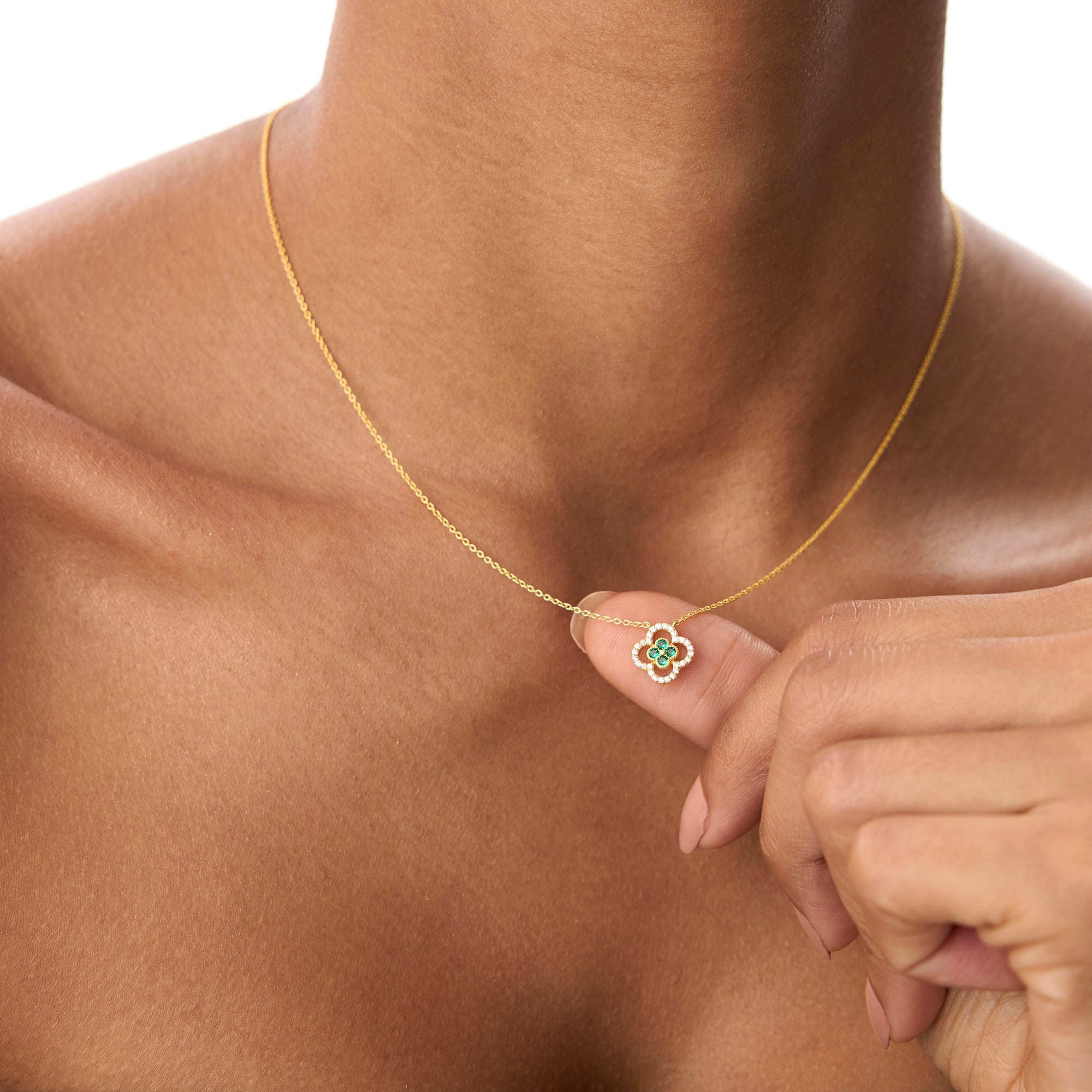 OBFJ0909 - 14k Emerald Clover Necklace in Halo Setting 2