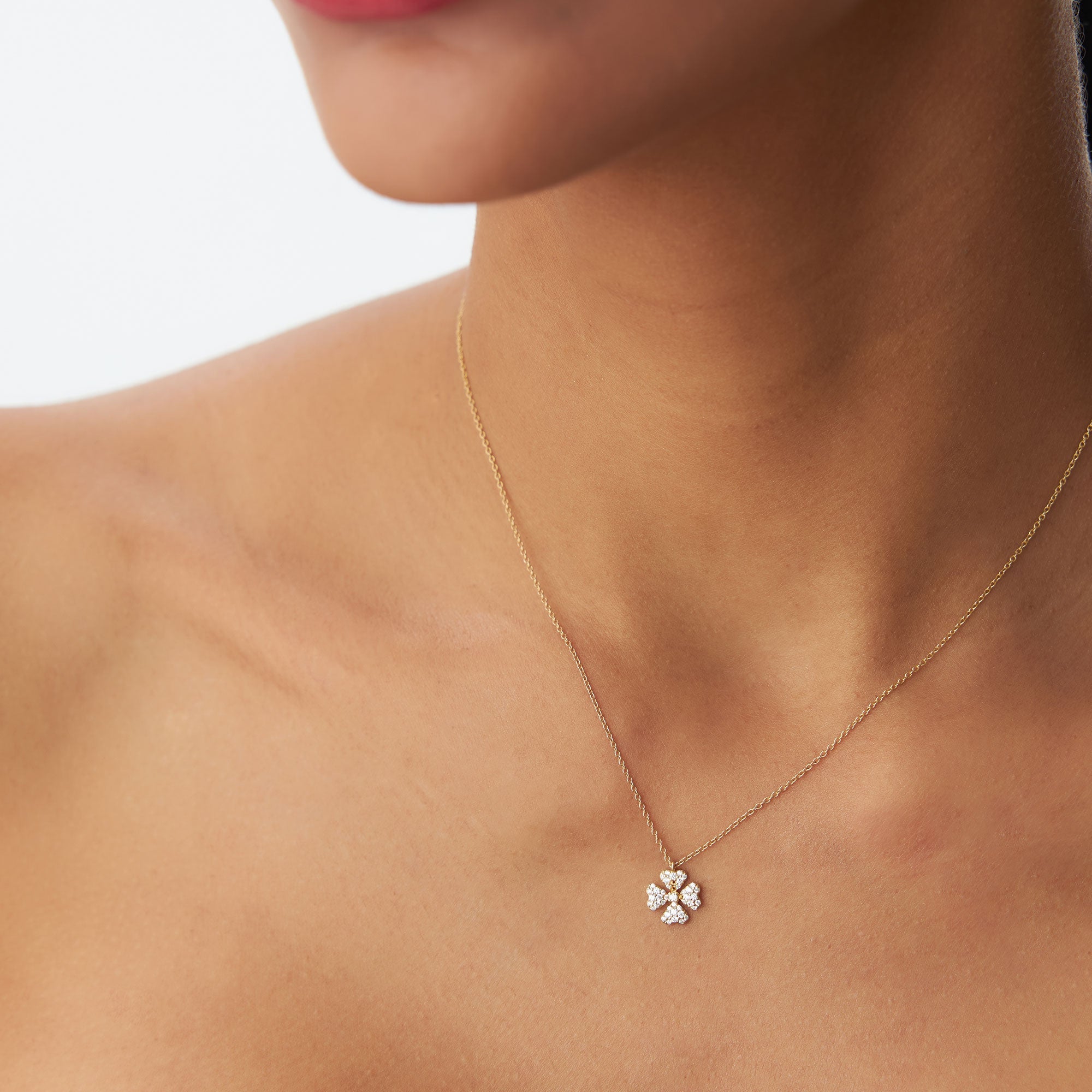 OBFJ0924 - 14K Gold Diamond Clover Necklace 5