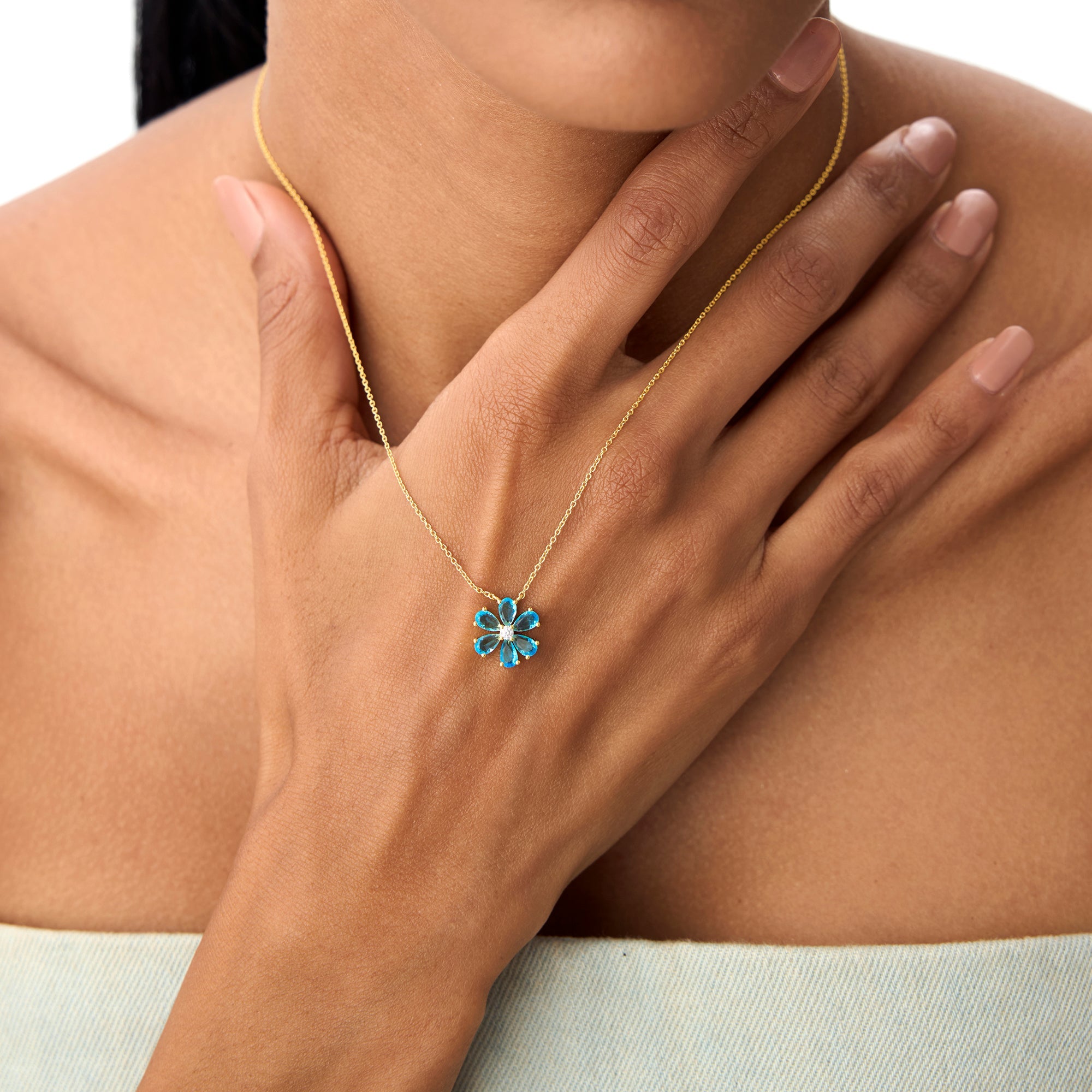 OBFJ0843 - 14K Gold London Blue Topaz Flower Necklace 4