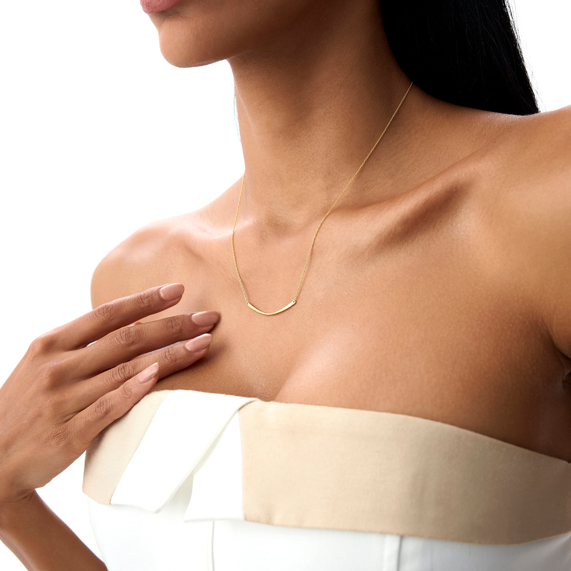 OBFJ0858 - 14k Gold Curved Bar Necklace 3