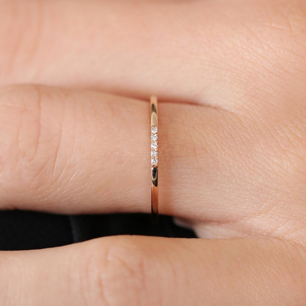 OBFJ1653 - 14K Gold 5 Stone Pave Diamond Band 2