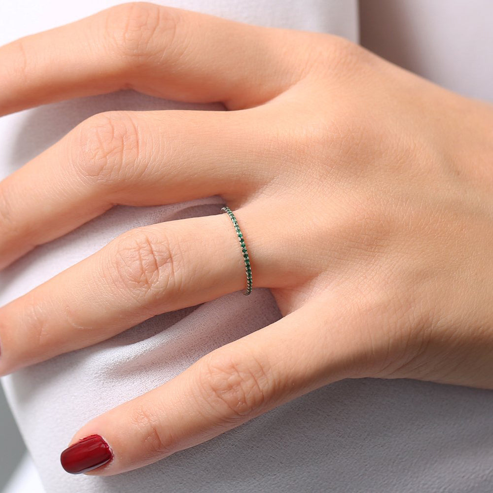 OBFJ1577 - 14k Round Emerald Eternity Band 2