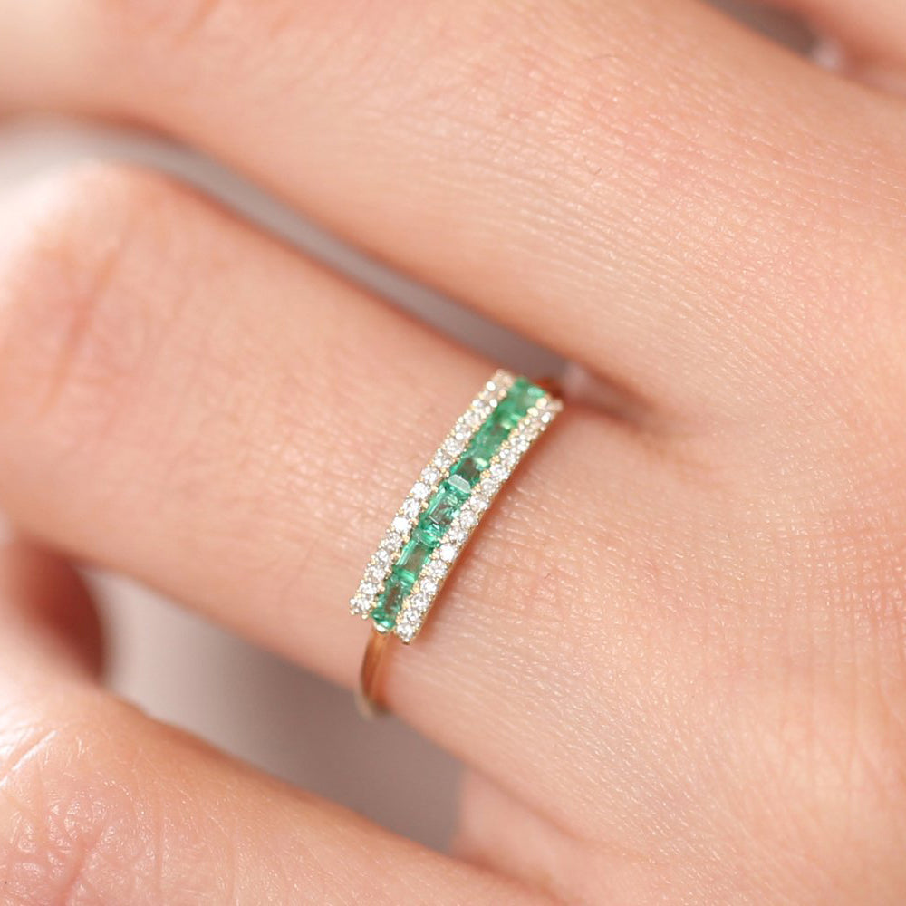 OBFJ1698 - 14k Baguette Emerald and Diamonds Ring 3