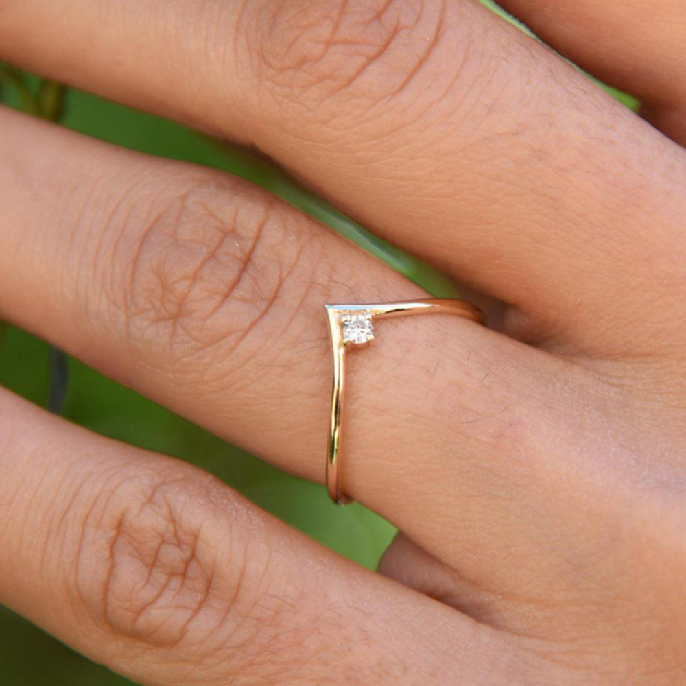 OBFJ1663 - 14K Gold Chevron Diamond Ring 3