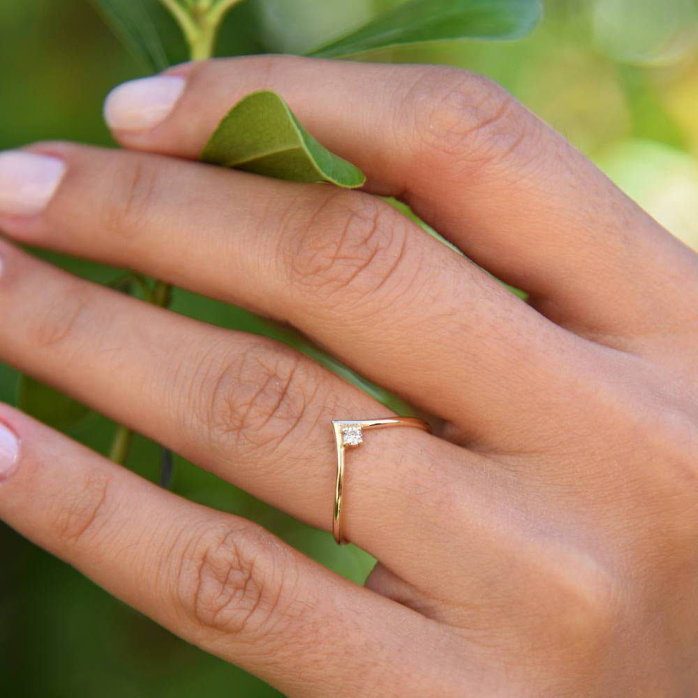 OBFJ1663 - 14K Gold Chevron Diamond Ring 2