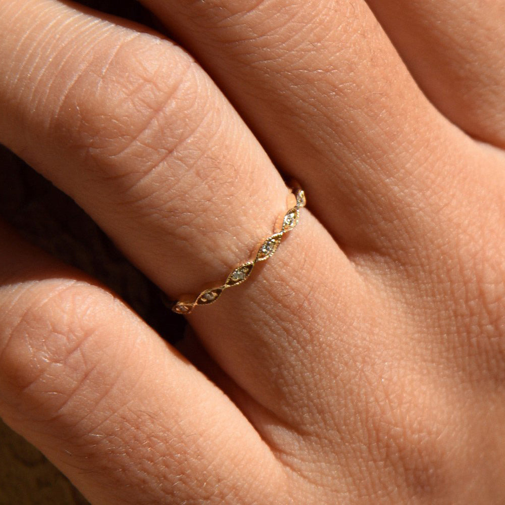 OBFJ1630 - 14k Gold Petite Art Deco Wedding Band 2
