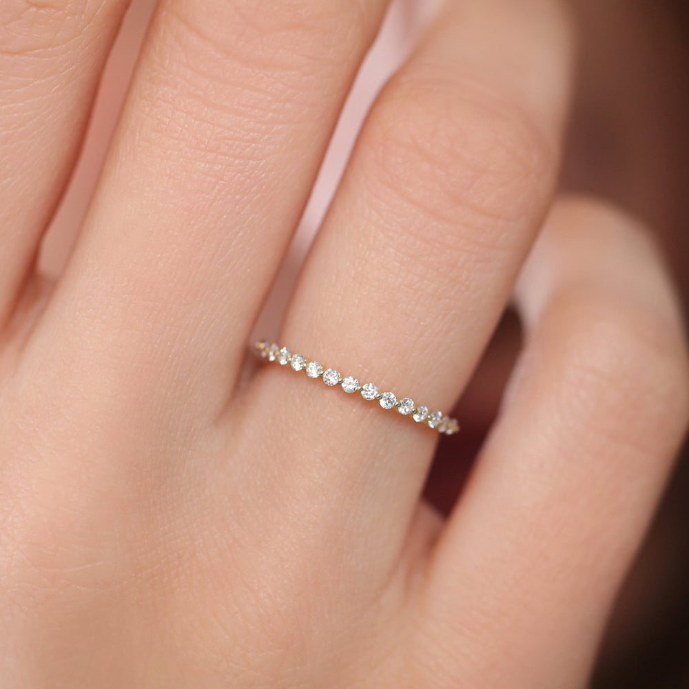 OBFJ1887 - 14K Round Diamond Shared Prong Wedding Ring 2