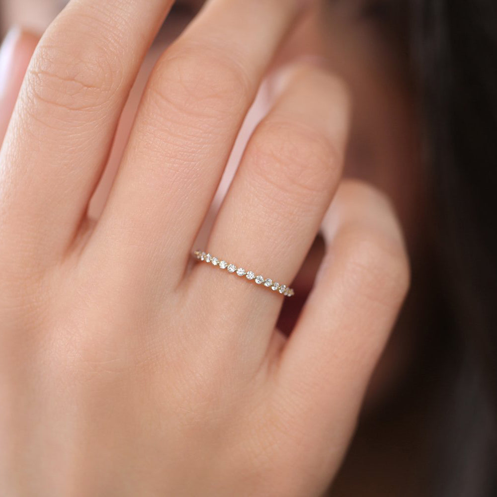 OBFJ1887 - 14K Round Diamond Shared Prong Wedding Ring 3