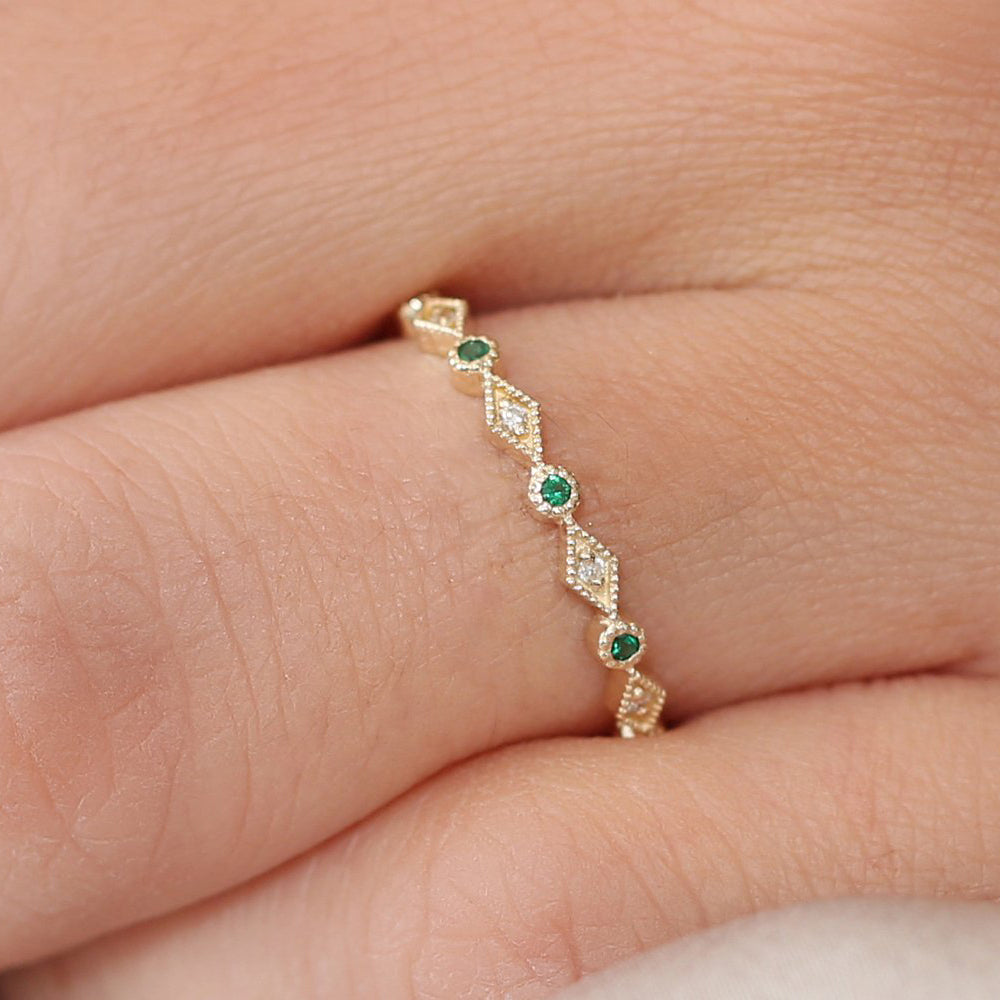 OBFJ1682 - 14k Gold Emerald Art Deco Wedding Band 2