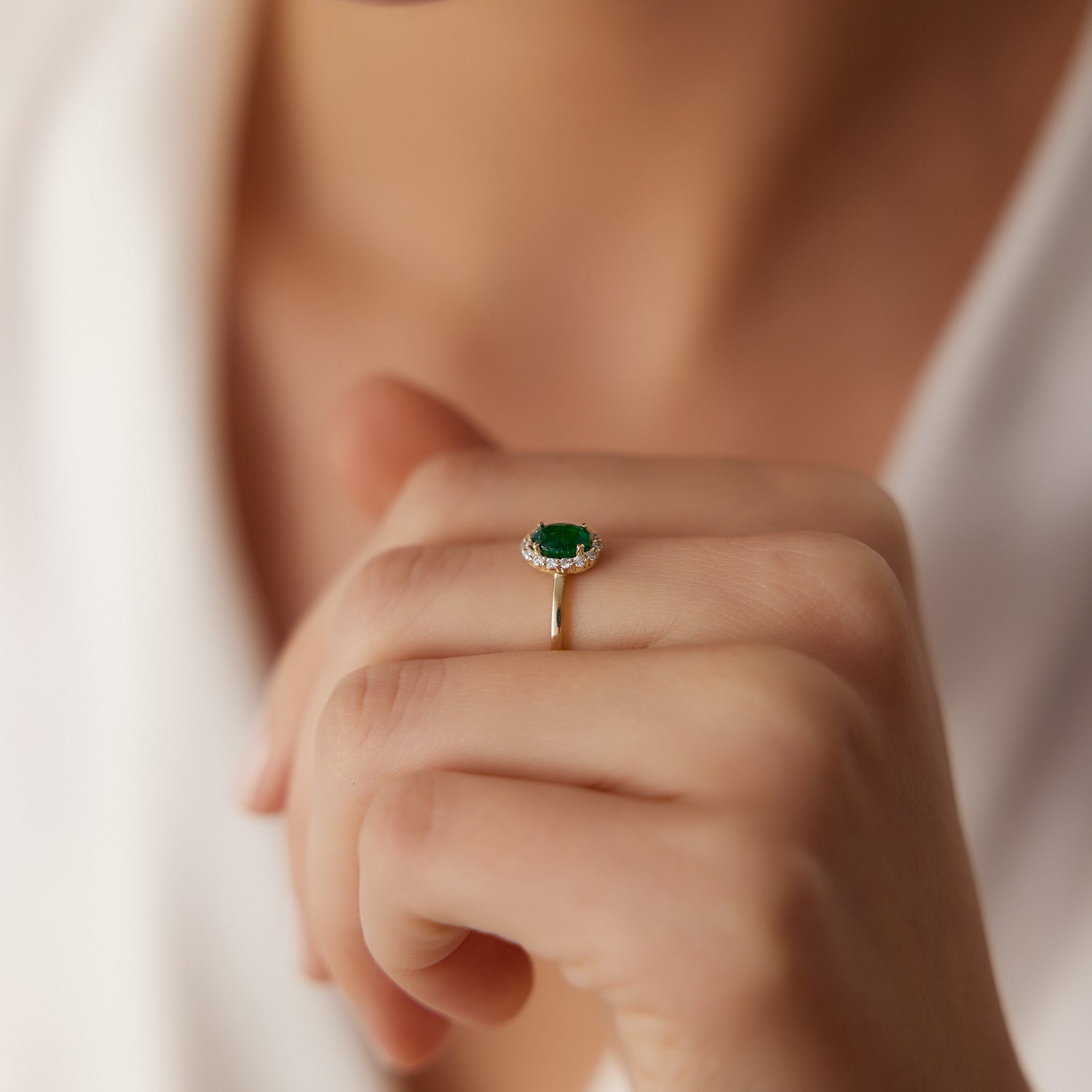 OBFJ1690 - 14K Gold Oval Cut Emerald Halo Diamond Ring 3