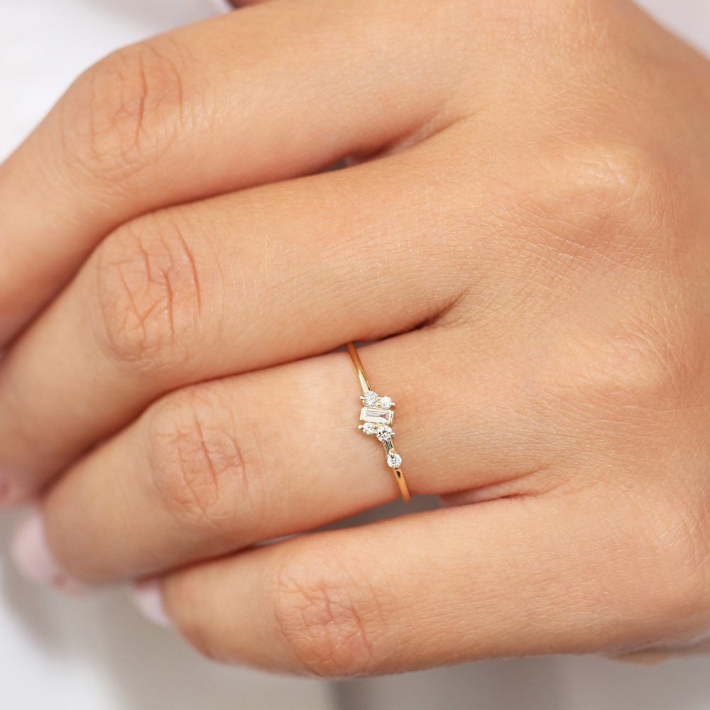 OBFJ1714 - 14K Gold Slanted Baguette and Round Diamond Ring 2
