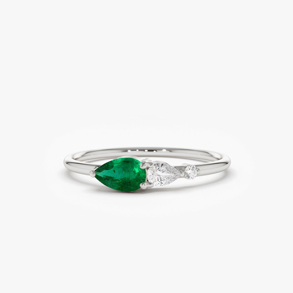 OBFJ1729 - 14k Pear Shape Emerald and Diamond Ring 6