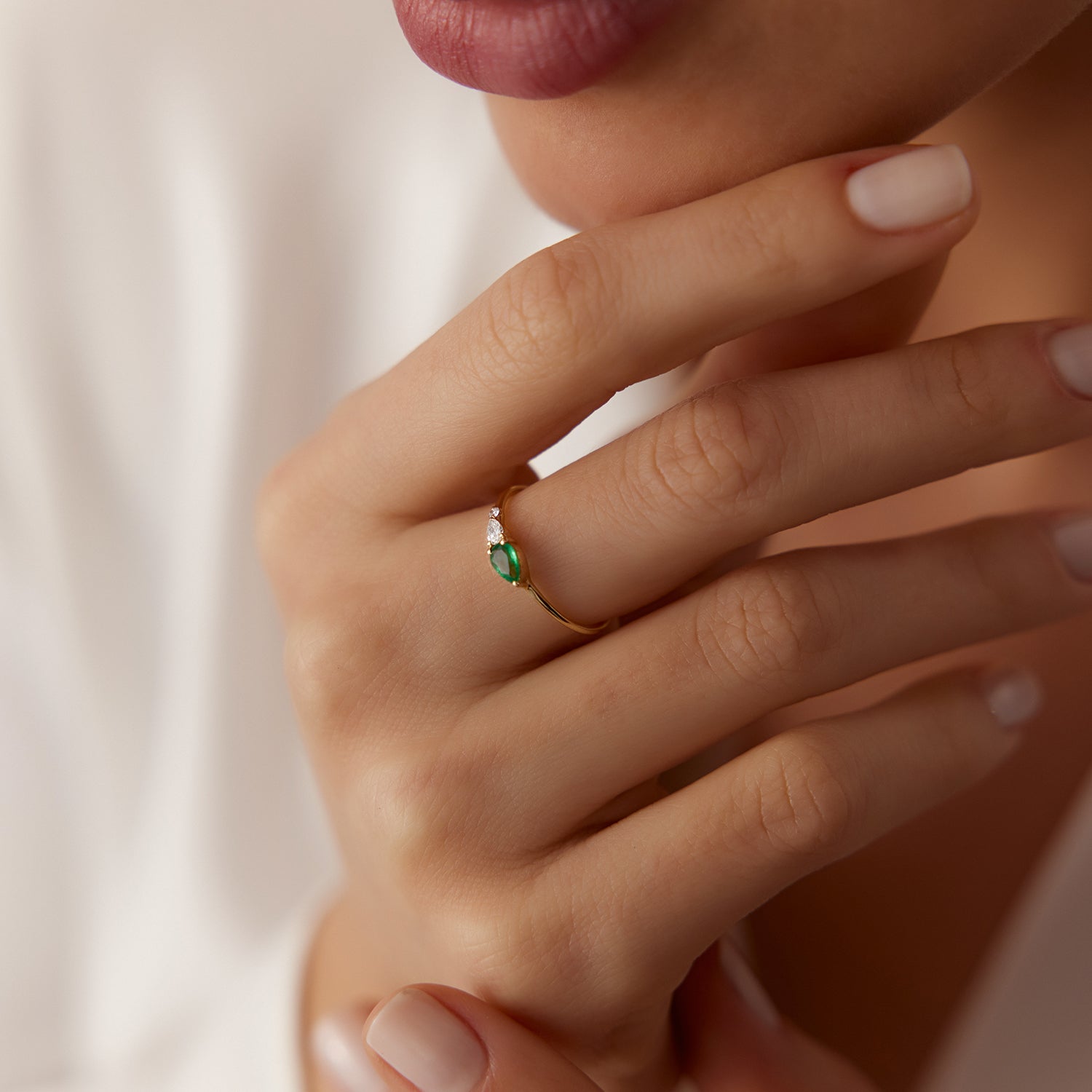 OBFJ1729 - 14k Pear Shape Emerald and Diamond Ring 2