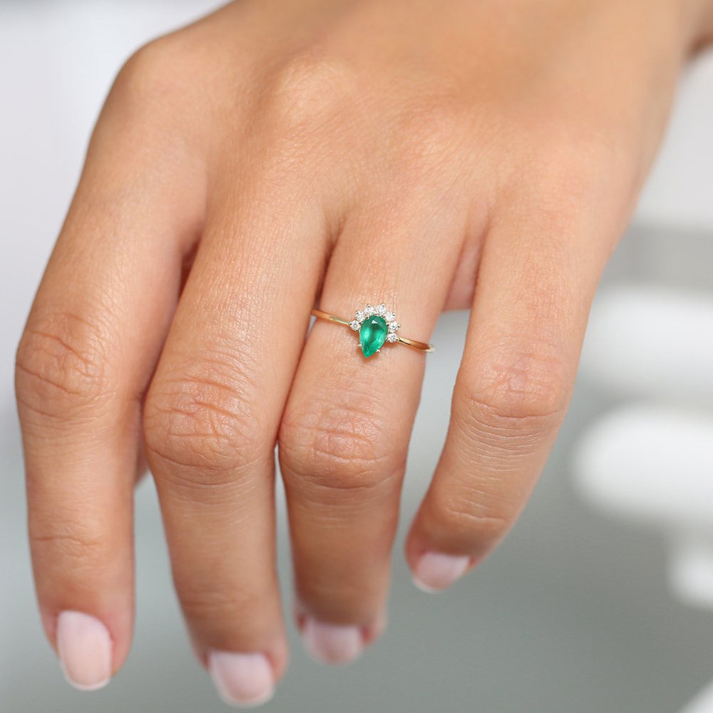 OBFJ1761 - 14k Pear Shape Emerald Engagement Ring 7