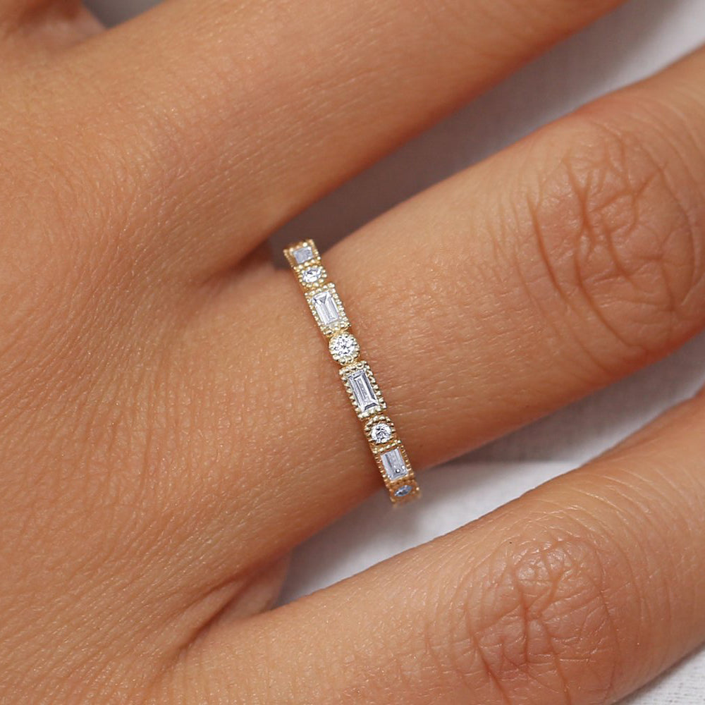 OBFJ1718 - 14K Gold Baguette and Round Diamond Ring 2