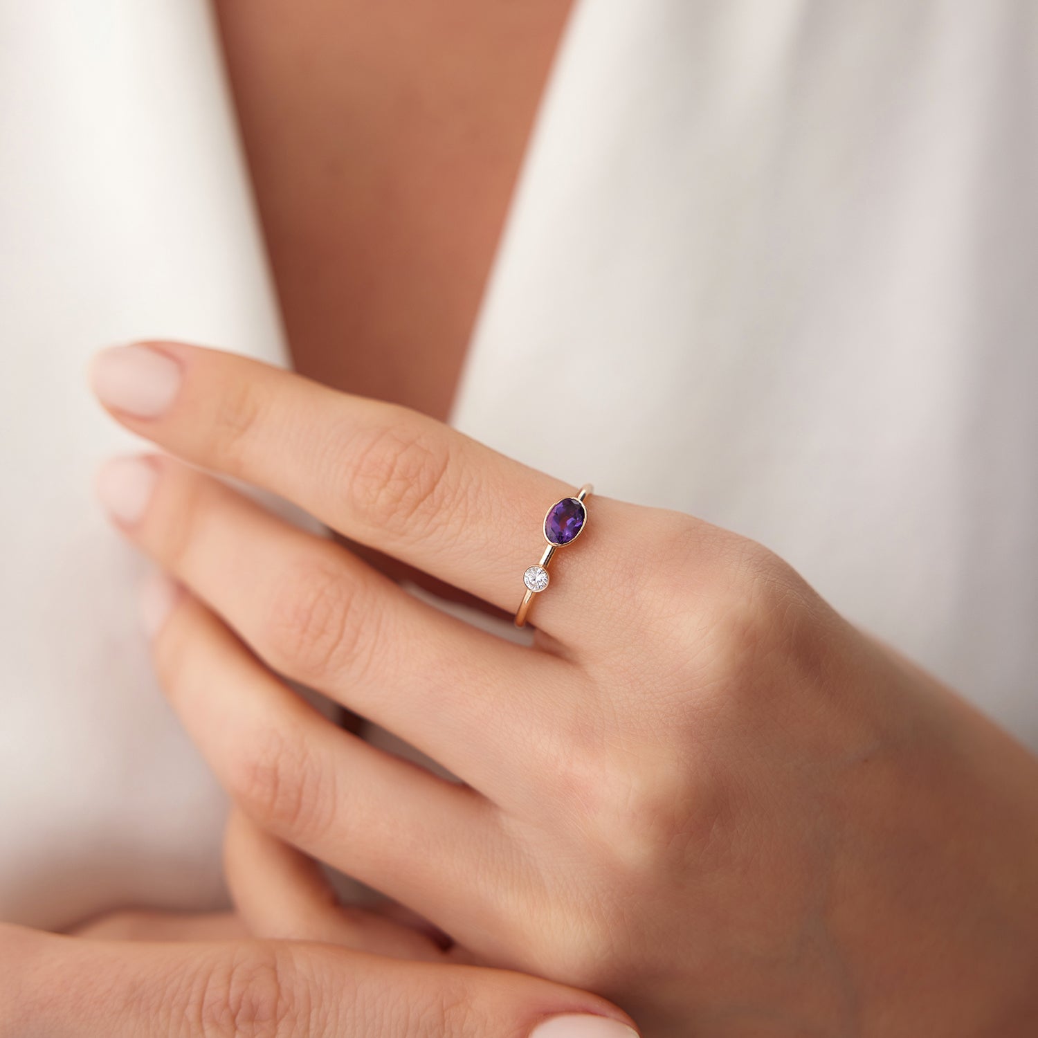 OBFJ2016 - 14K Gold Oval Shape Amethyst and Diamond Ring 3