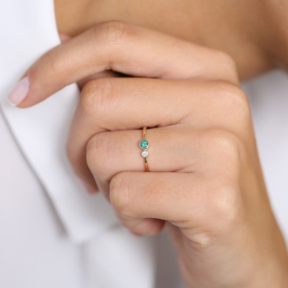 OBFJ1769 - 14K Gold Bezel Setting Emerald and Diamond Ring 2
