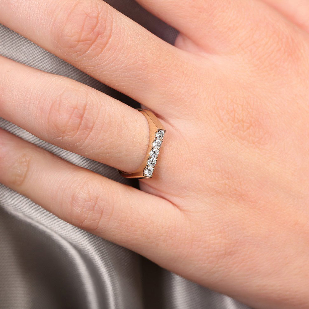OBFJ1784 - 14K Rectangular Diamond Pinky Ring 3