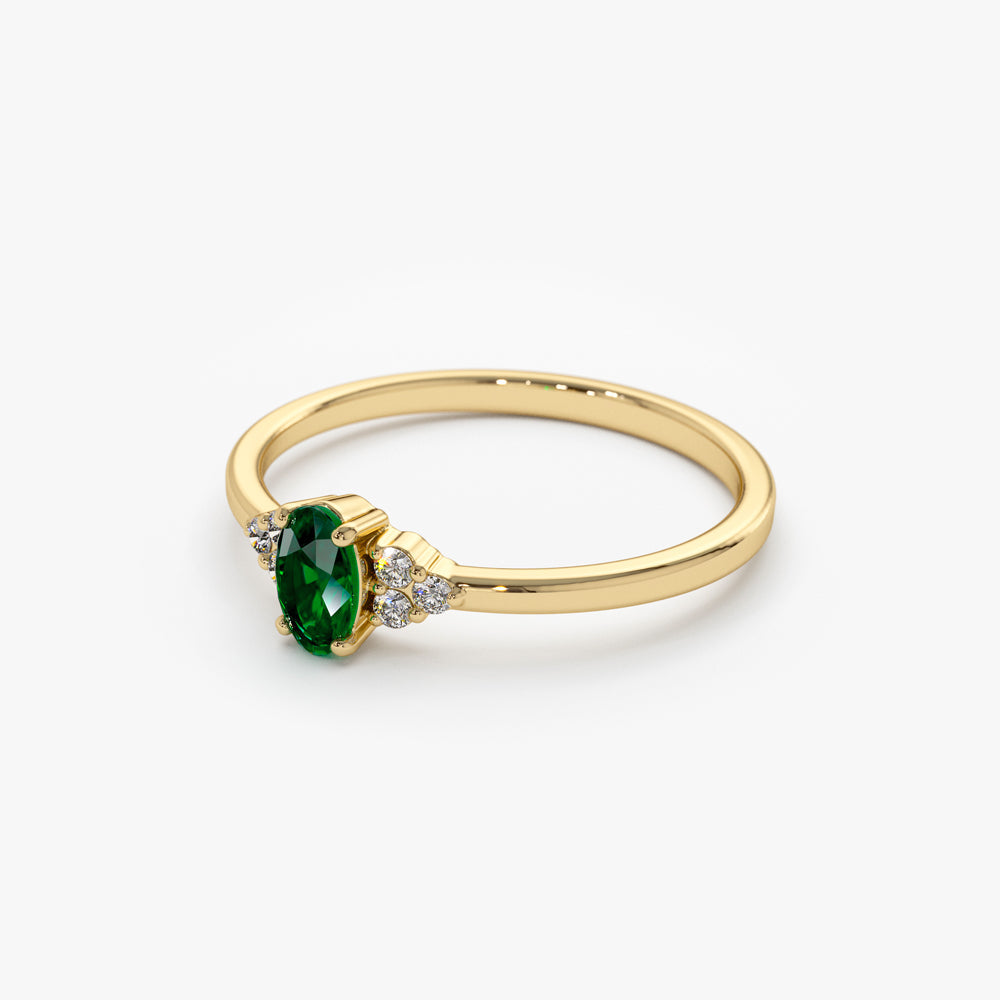OBFJ1851 - 14K Oval Emerald and Diamond Ring 4